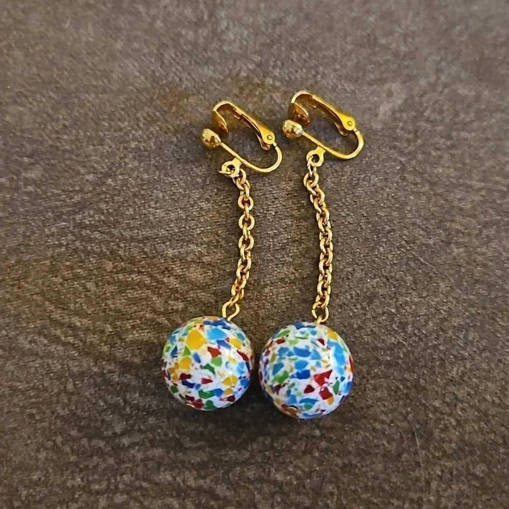 AVON 1993 Marble Mosaic Rainbow Clip-on Earrings